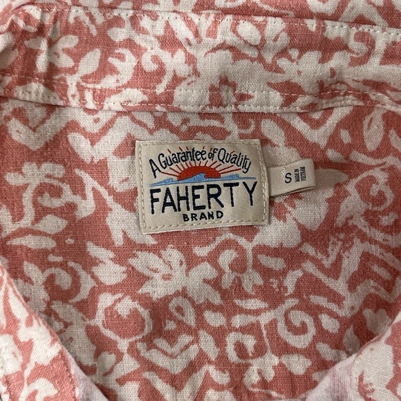 Faherty Shirt Mens Small Coral Short Sleeve Button Down Hemp Tencel Floral Camp - Picture 3 of 9